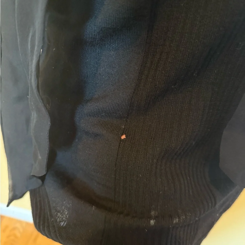 Salvatore Ferragamo Elegant Black Sweater - Picture 6 of 7